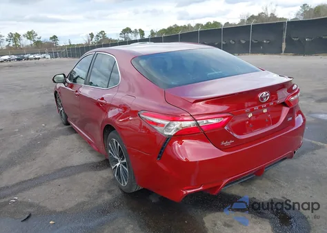 2018 Toyota Camry Se z USA, uszkodzony, nr VIN 4T1B11HK9JU642546